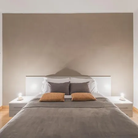 2-bedroom In With Free Parking And Air Conditioning *