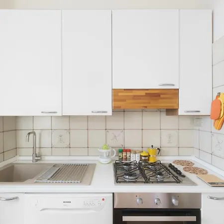 2-bedroom In With Free Parking And Air Conditioning *