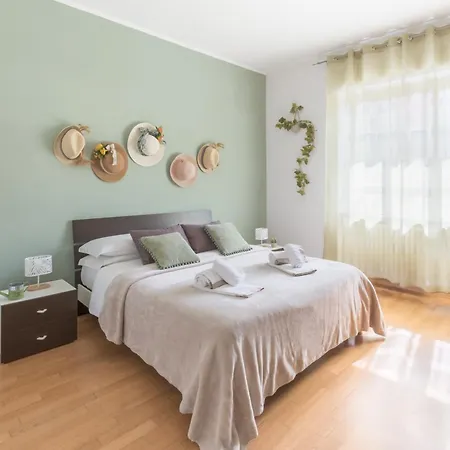 Apartment 2-bedroom In With Free Parking And Air Conditioning Alba (Piedmont)