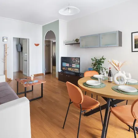 2-bedroom In With Free Parking And Air Conditioning Appartement *