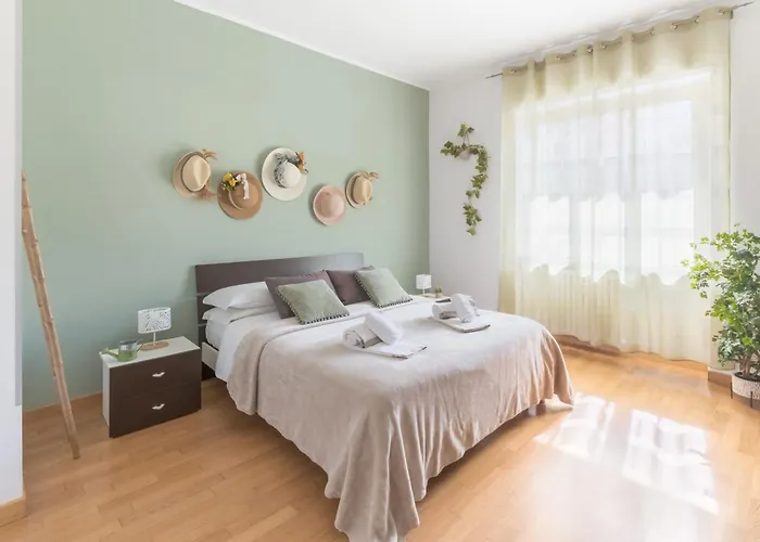 Apartment 2-bedroom In With Free Parking And Air Conditioning Alba (Piedmont)